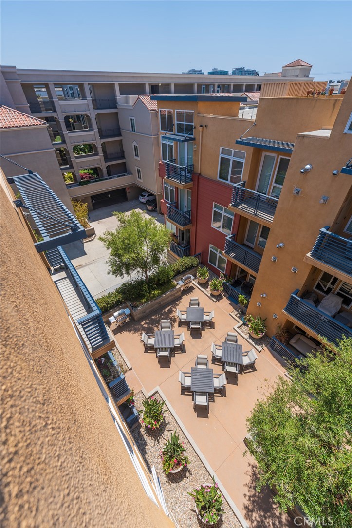 4050 Glencoe Avenue 422