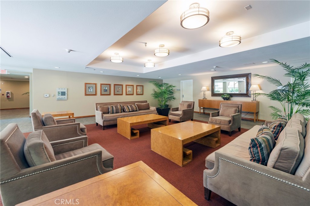 4050 Glencoe Avenue 422