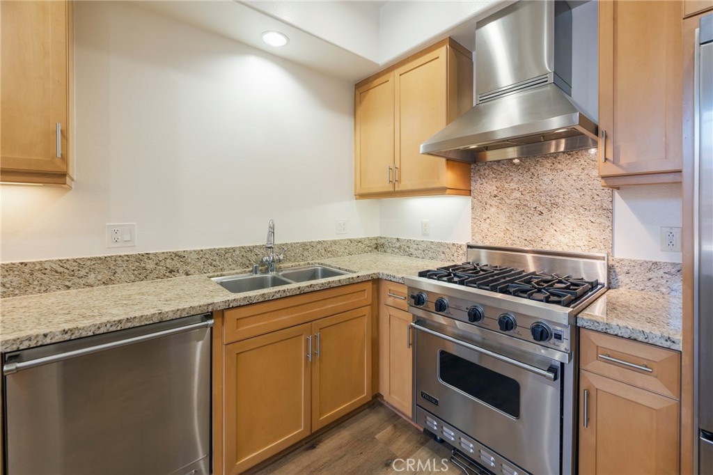 4050 Glencoe Avenue 422