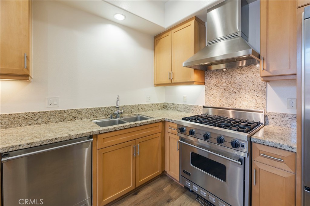 4050 Glencoe Avenue 422