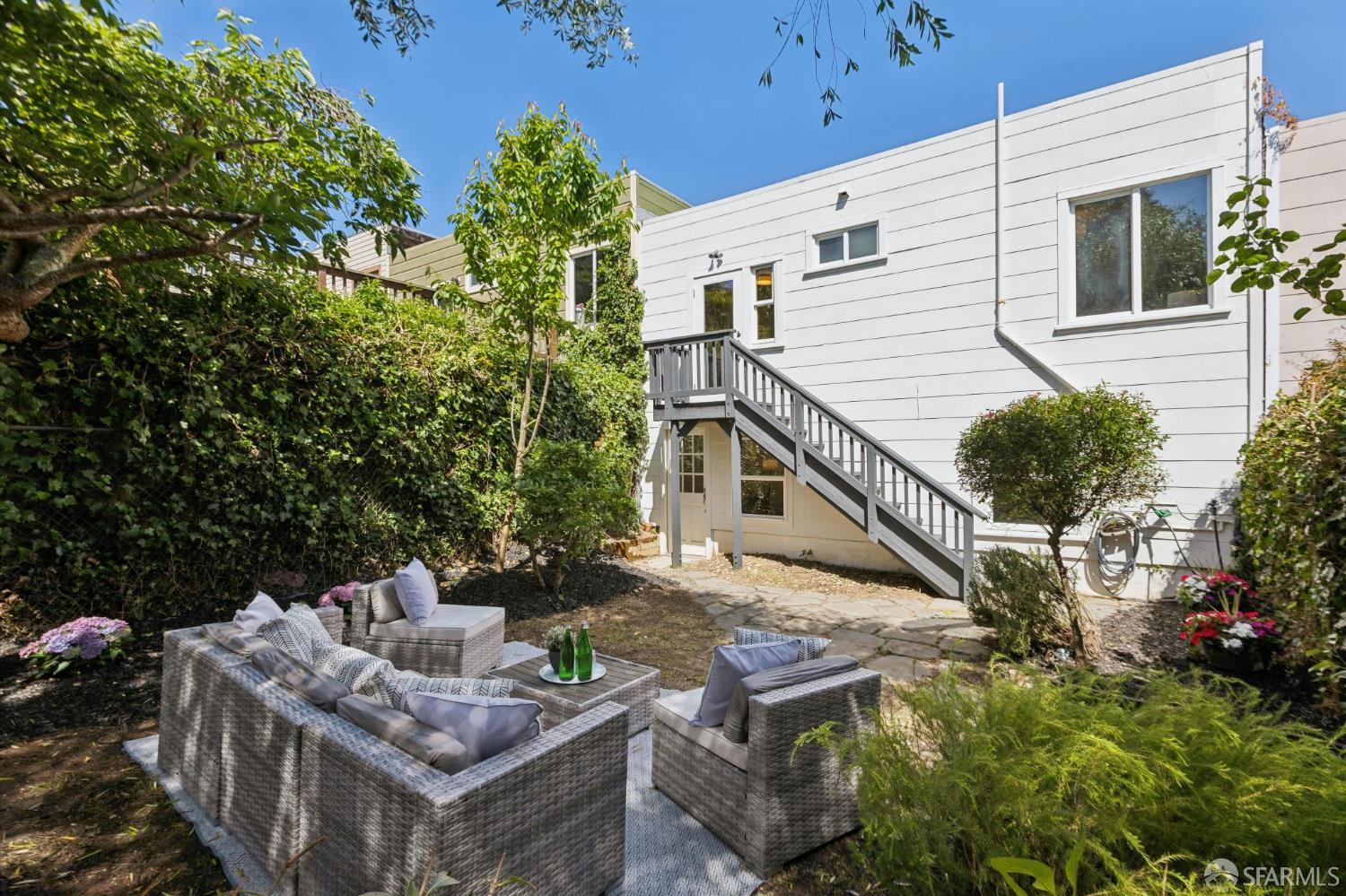 825 Olmstead Street