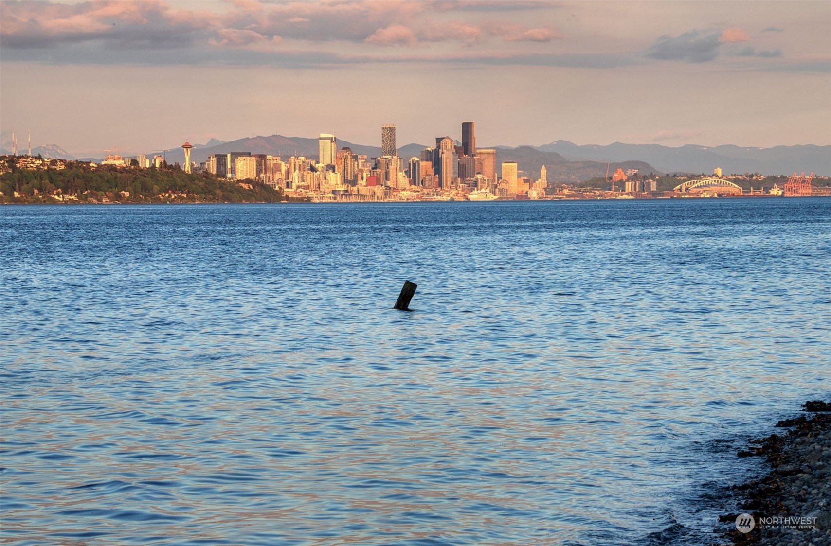 11003 Rolling Bay Walk NE