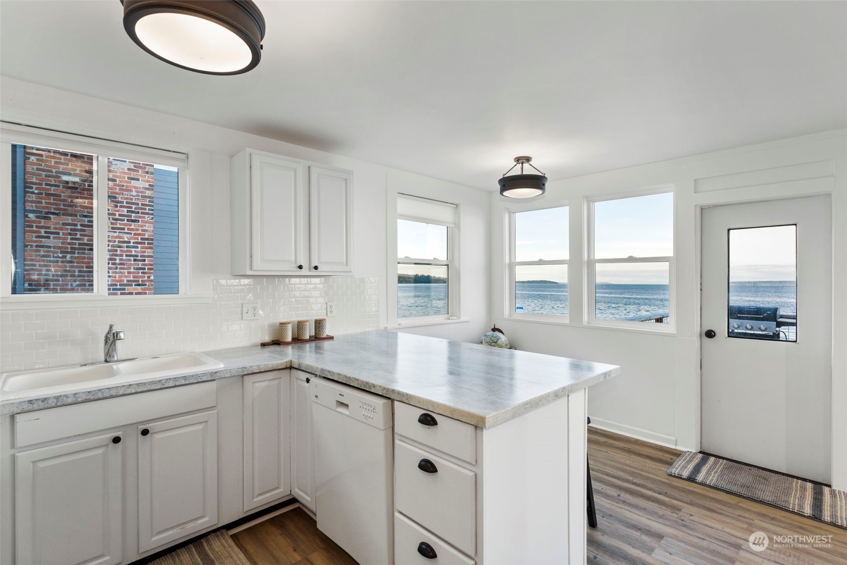 11003 Rolling Bay Walk NE