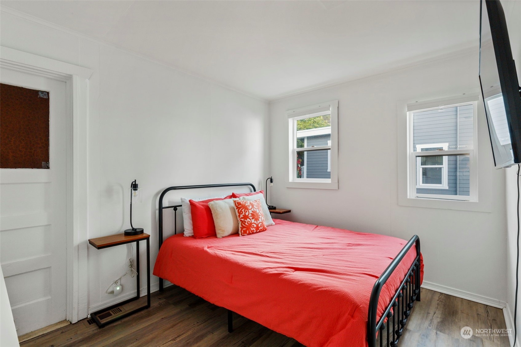 11003 Rolling Bay Walk NE