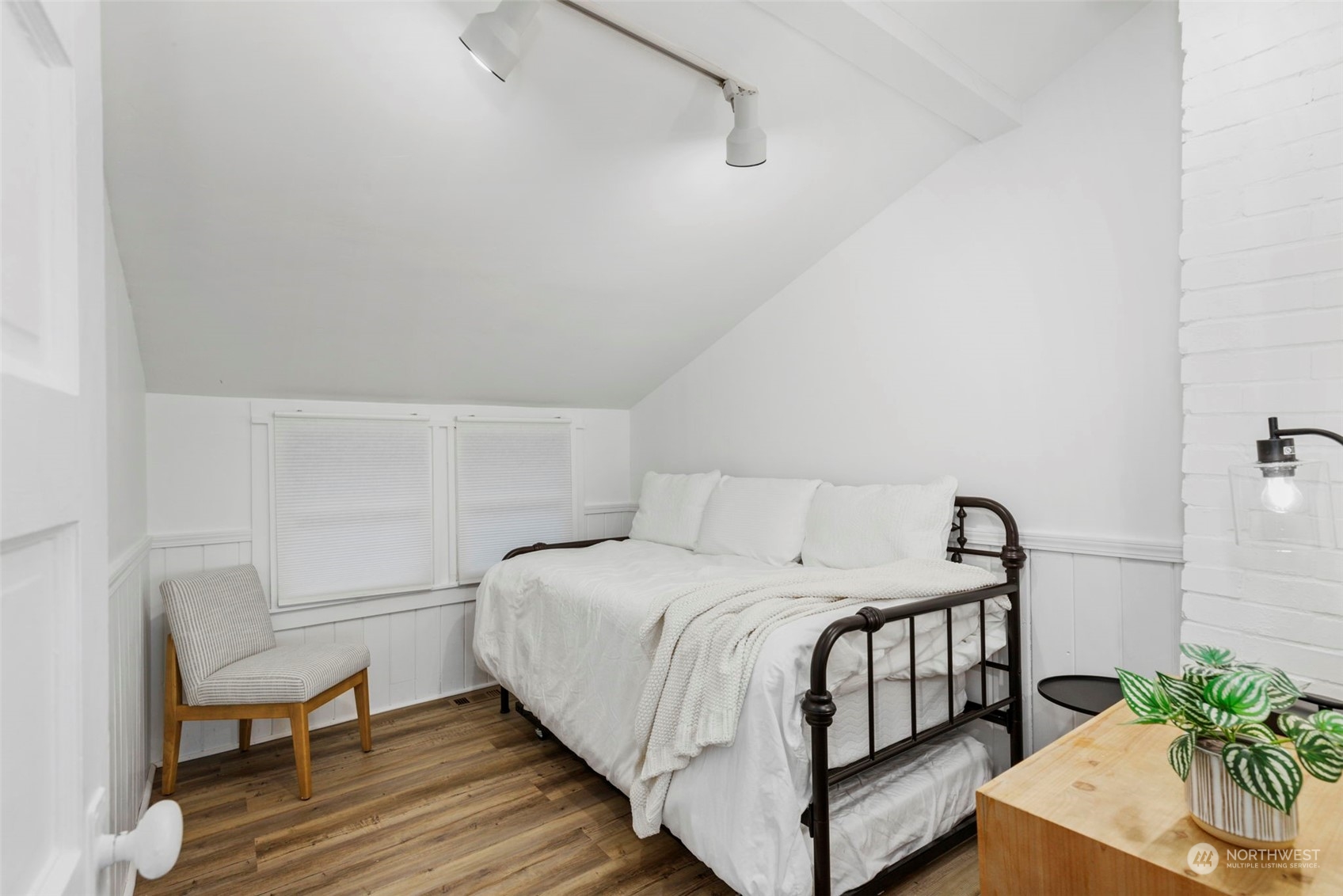 11003 Rolling Bay Walk NE