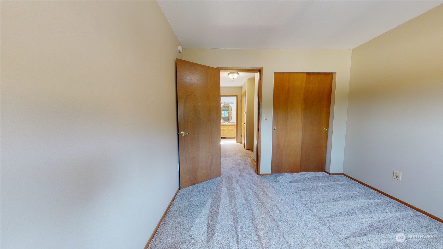 14425 Kestrel Place NE