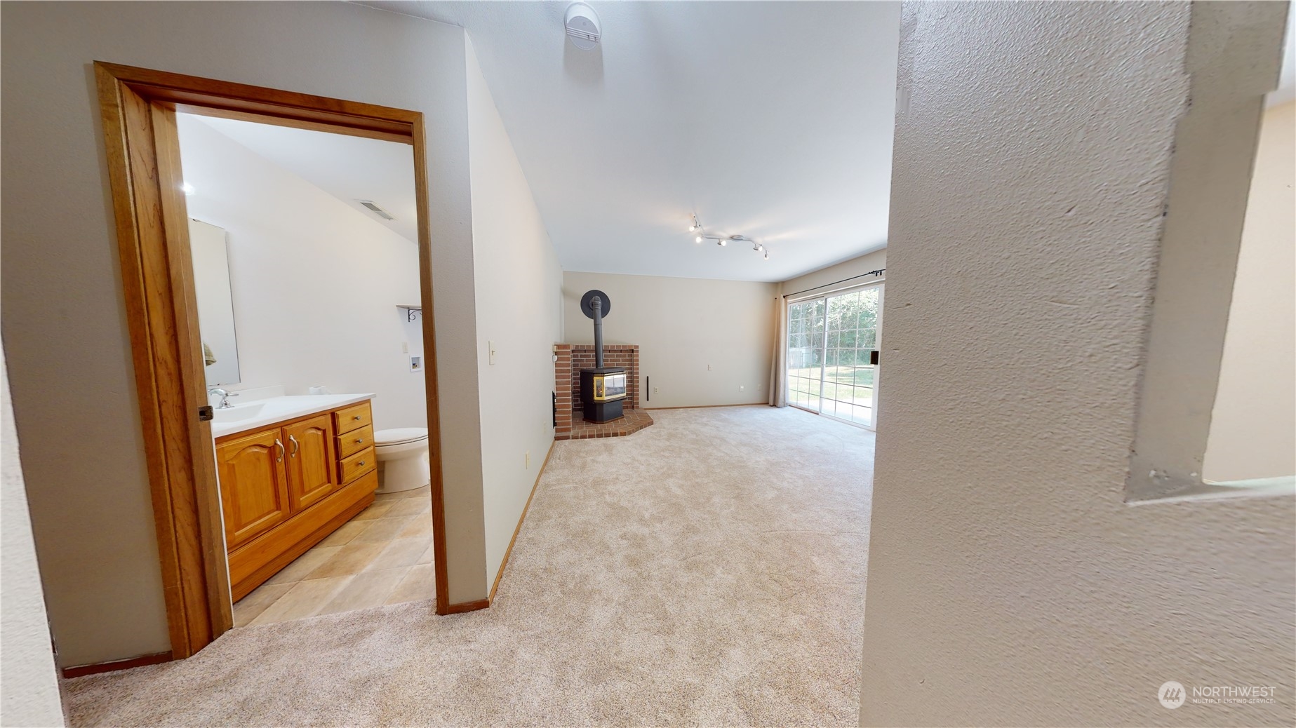 14425 Kestrel Place NE