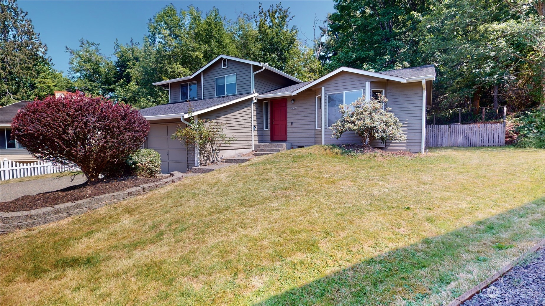 14425 Kestrel Place NE