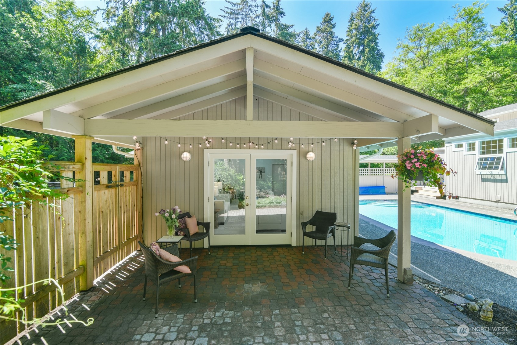 9140 Battlepoint DR NE