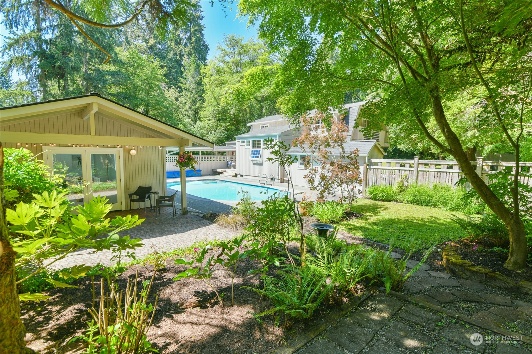 9140 Battlepoint DR NE