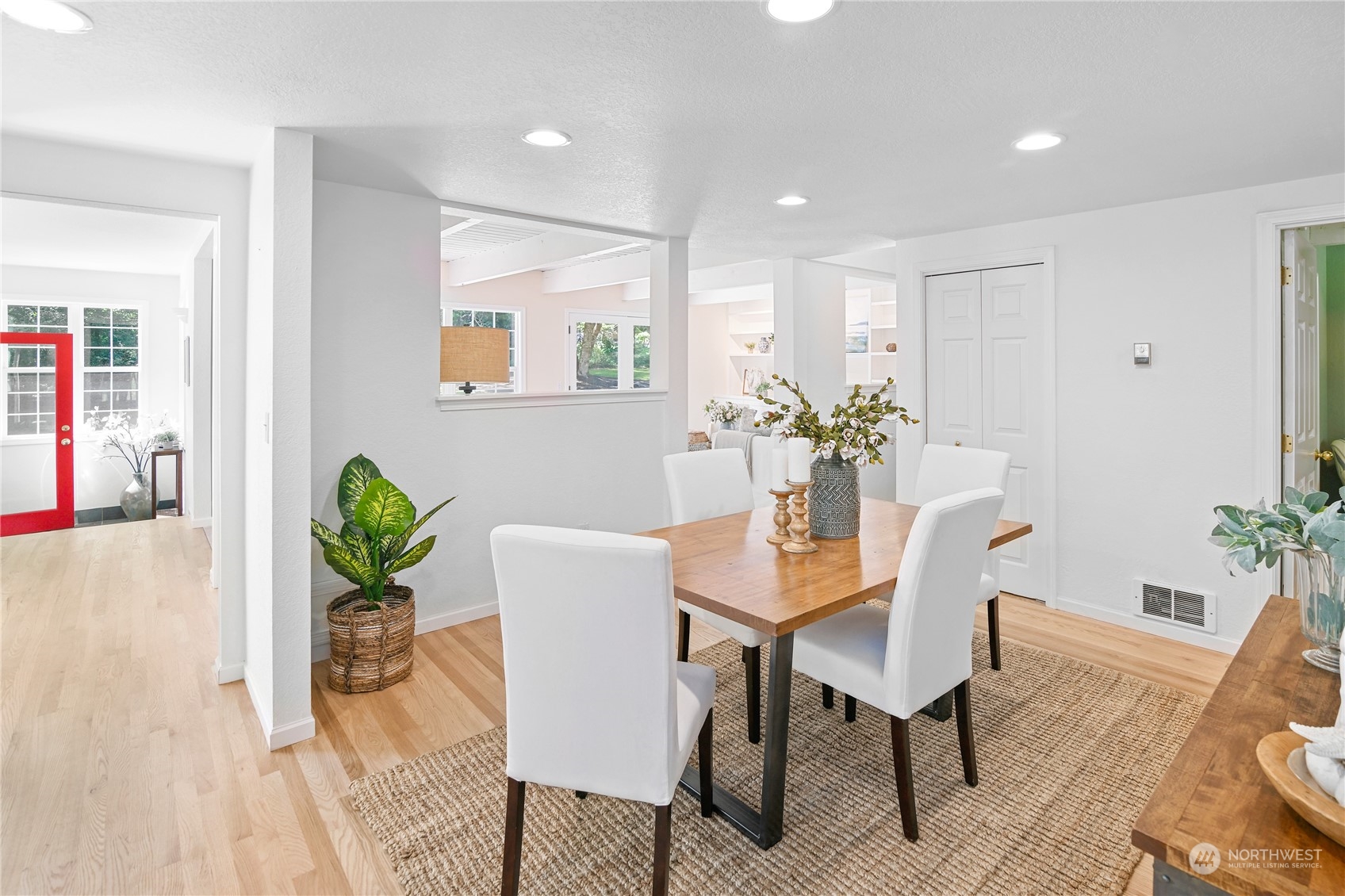 9140 Battlepoint DR NE