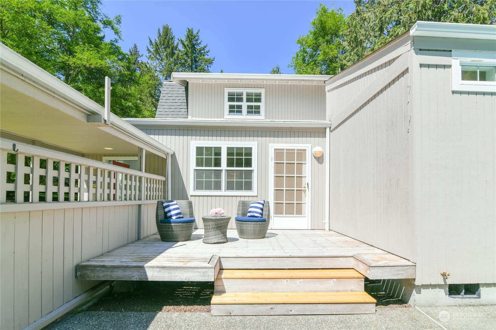 9140 Battlepoint DR NE