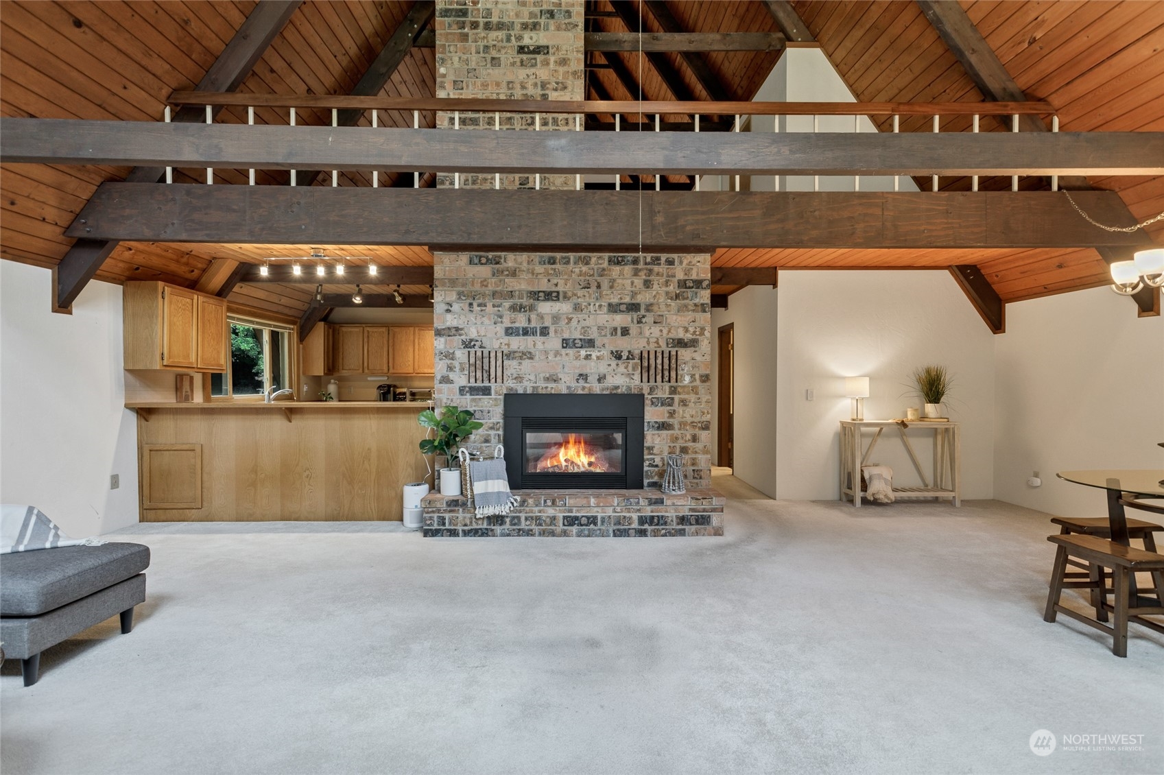 4748 NE Hendrickson Road