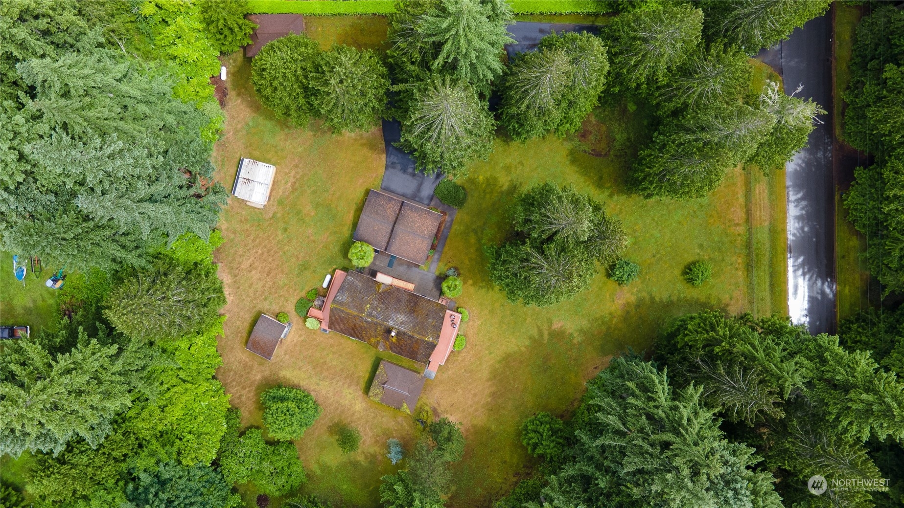 4748 NE Hendrickson Road