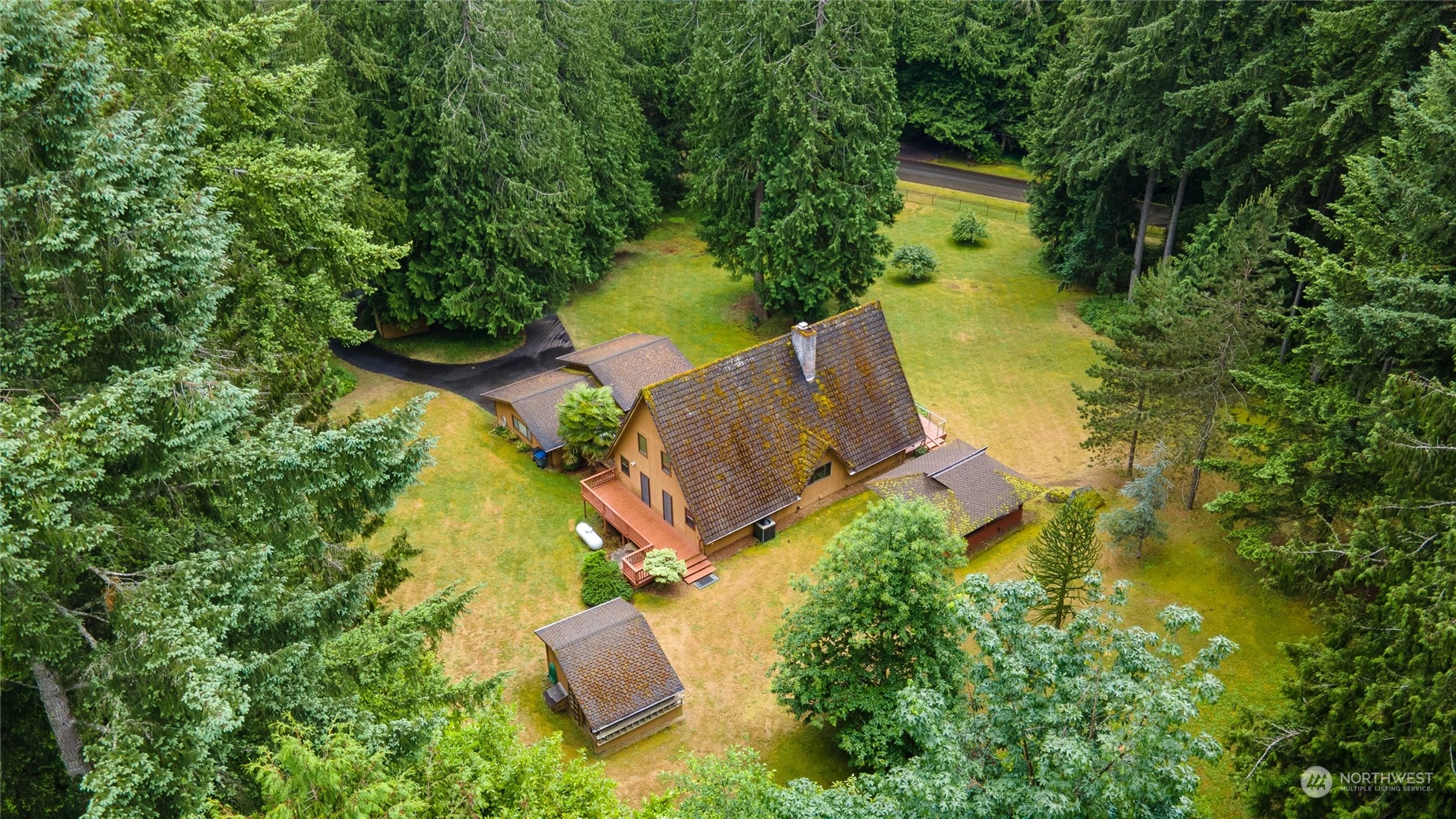 4748 NE Hendrickson Road