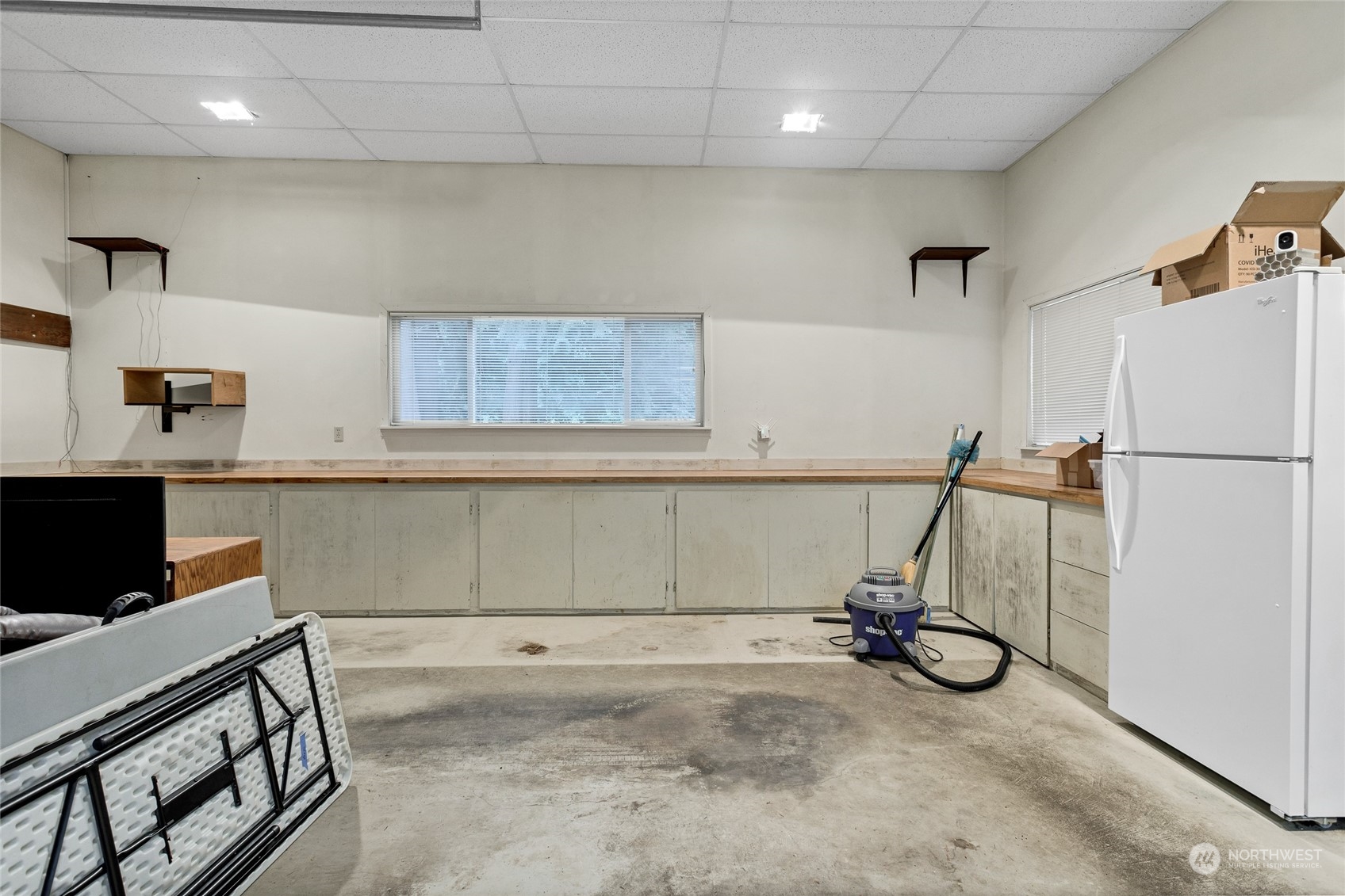 4748 NE Hendrickson Road