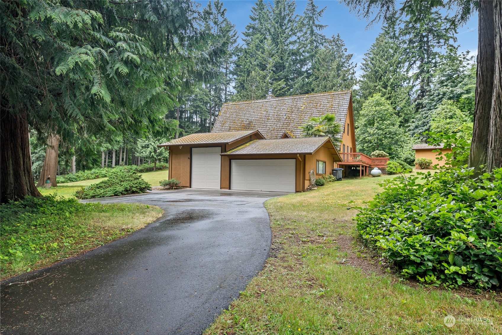 4748 NE Hendrickson Road