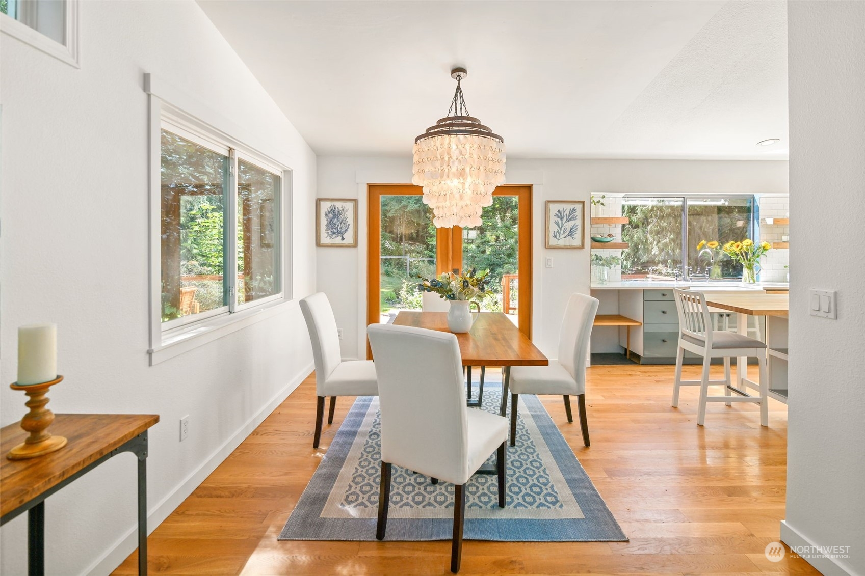 6205 Harbor Crest Drive NE