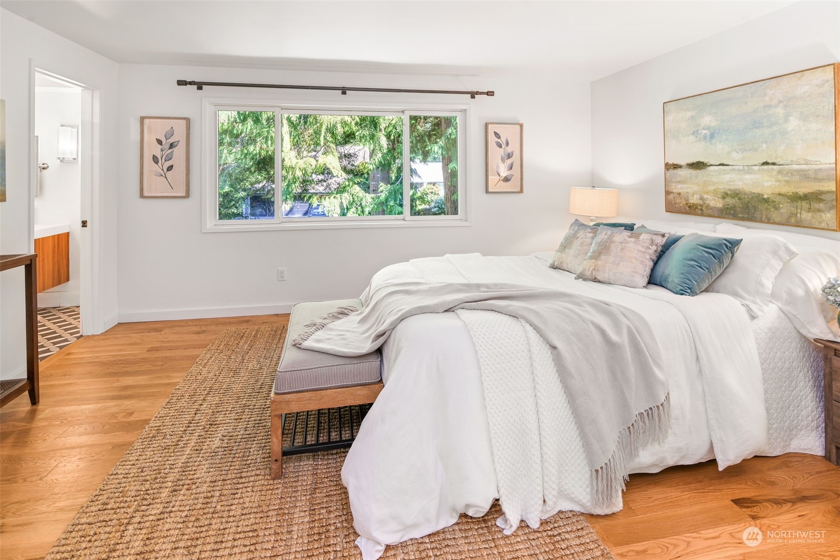 6205 Harbor Crest Drive NE