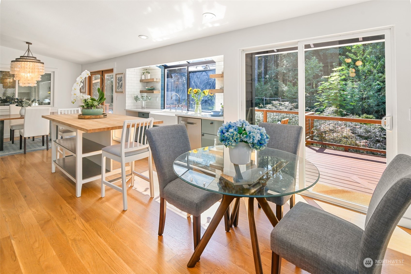 6205 Harbor Crest Drive NE