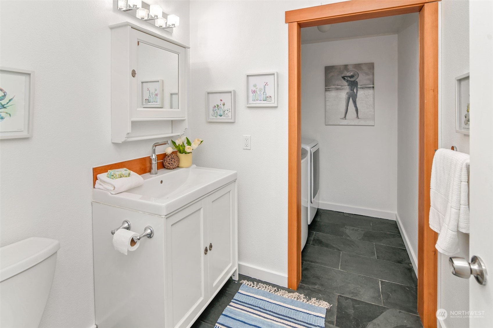 6205 Harbor Crest Drive NE