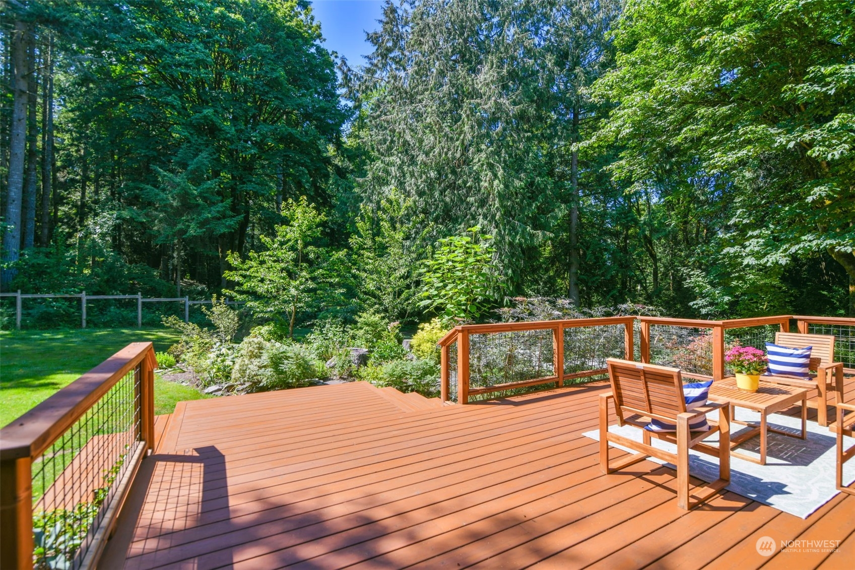 6205 Harbor Crest Drive NE