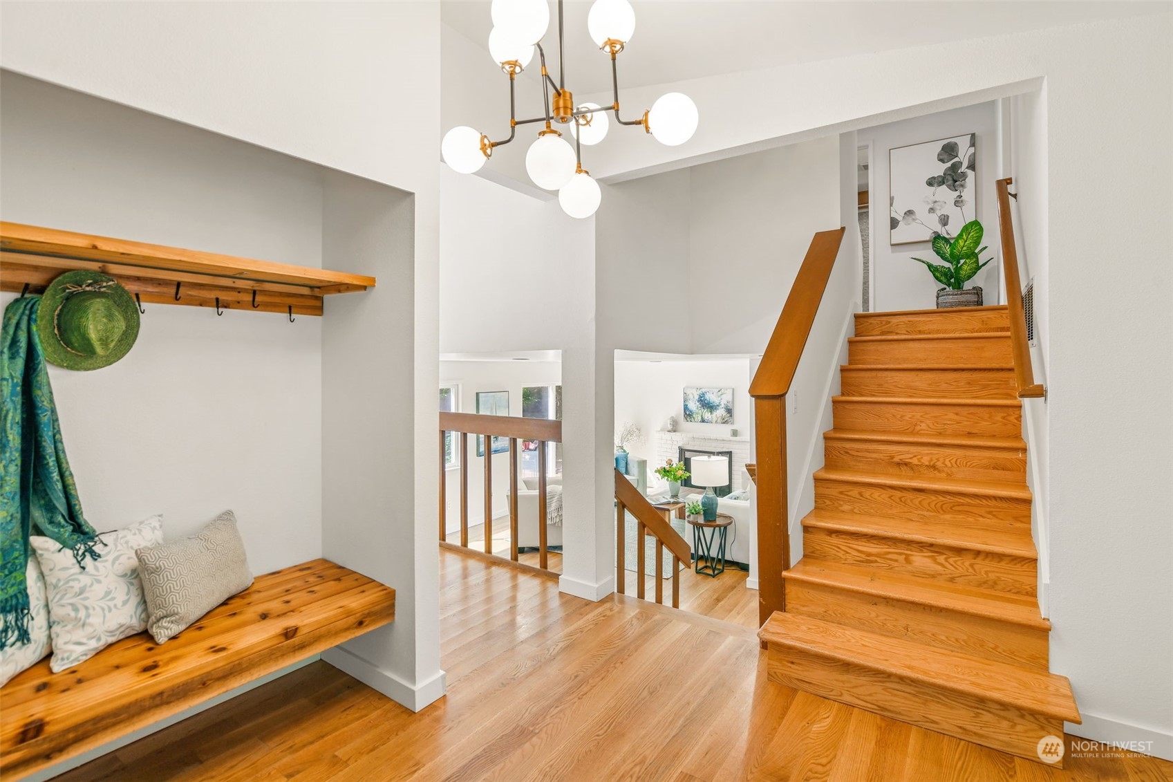 6205 Harbor Crest Drive NE