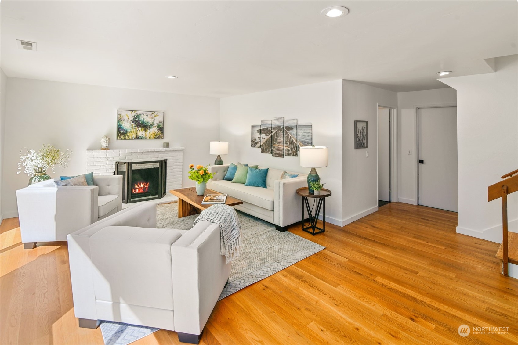 6205 Harbor Crest Drive NE