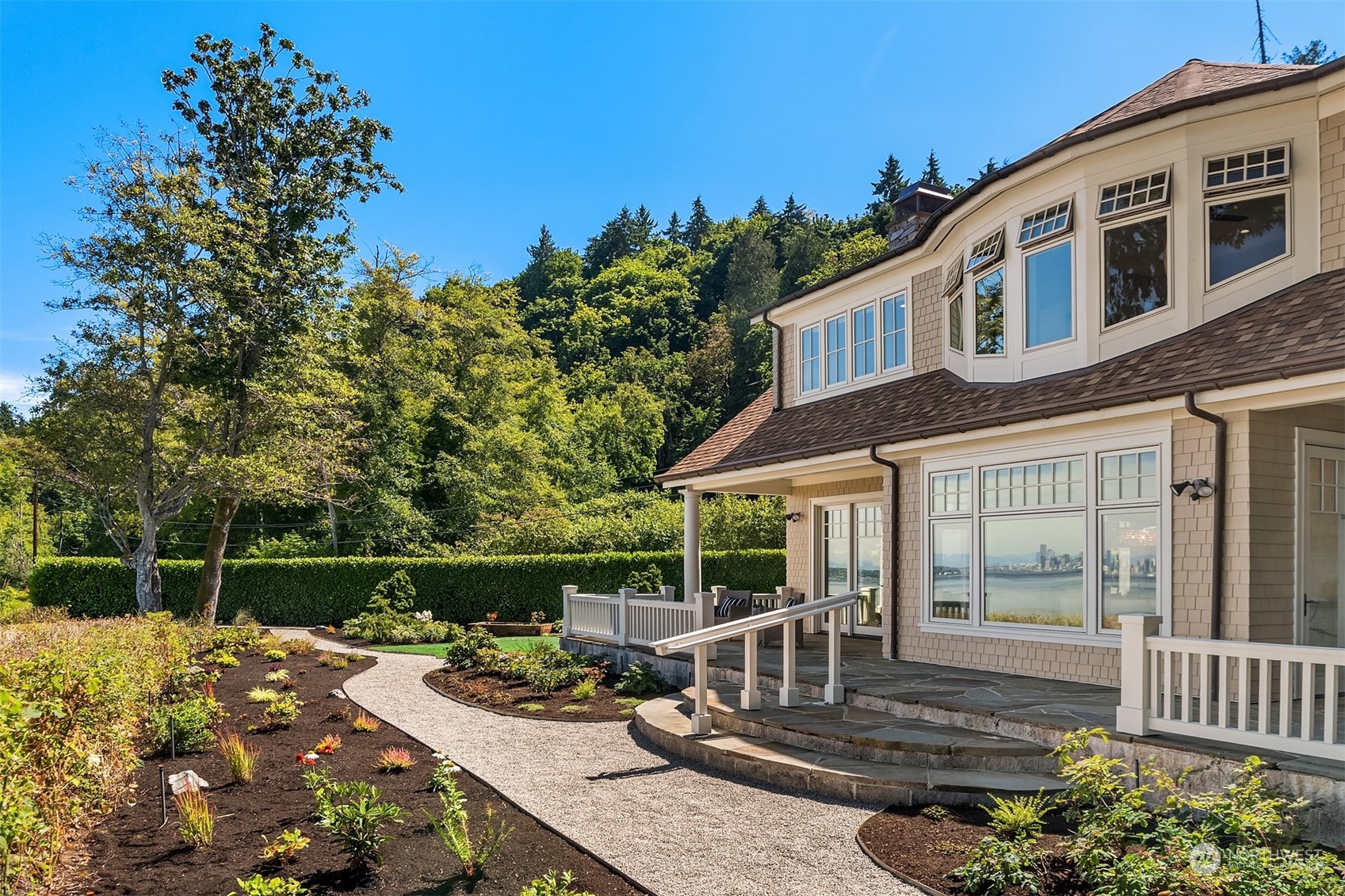 11162 NE Country Club Road