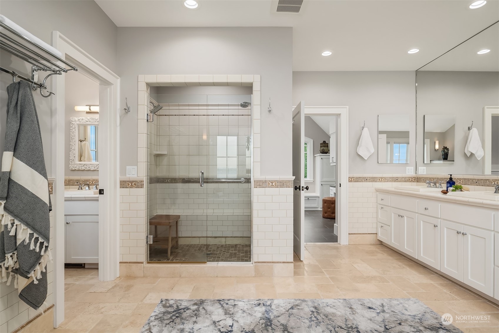 11162 NE Country Club Road