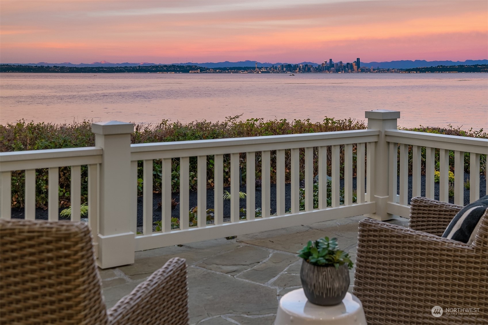 11162 NE Country Club Road