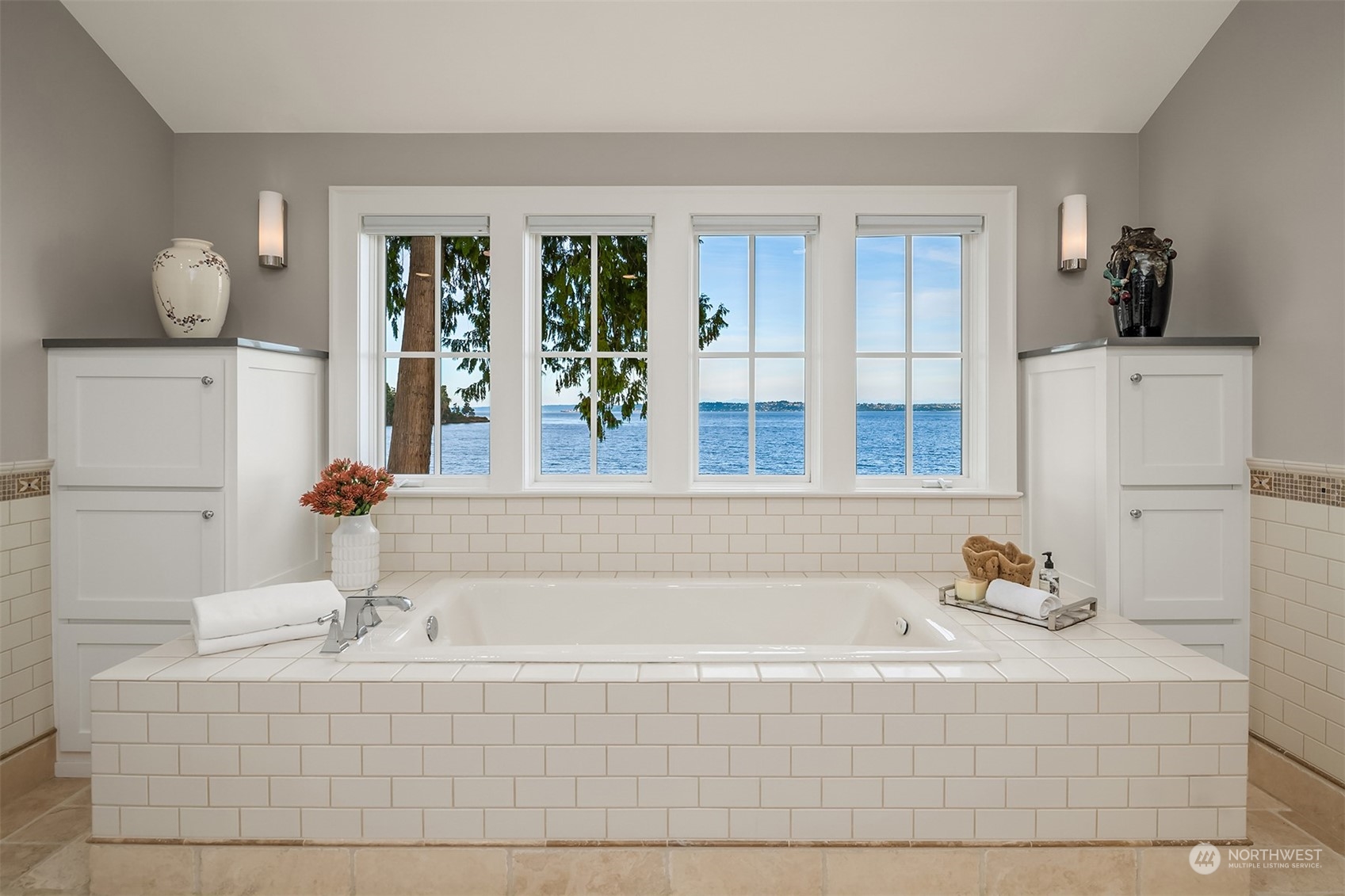 11162 NE Country Club Road