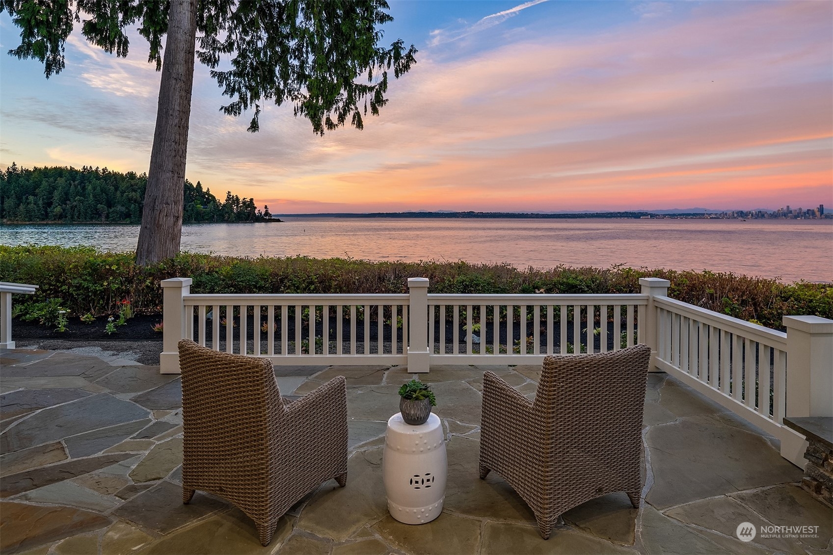 11162 NE Country Club Road