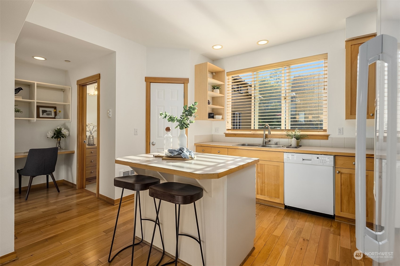 731 Madison Avenue N Unit: 29