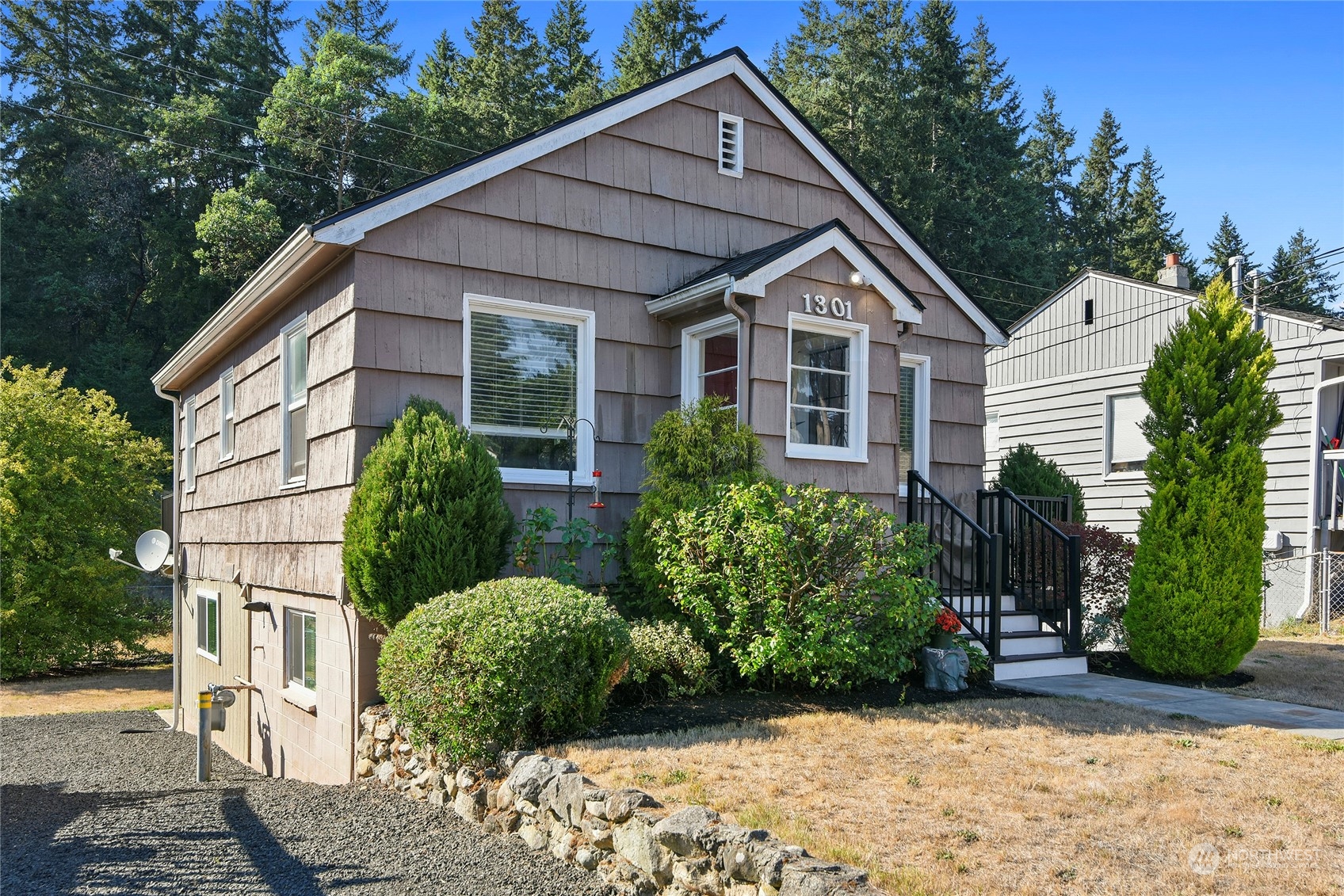 1301 Poindexter Avenue