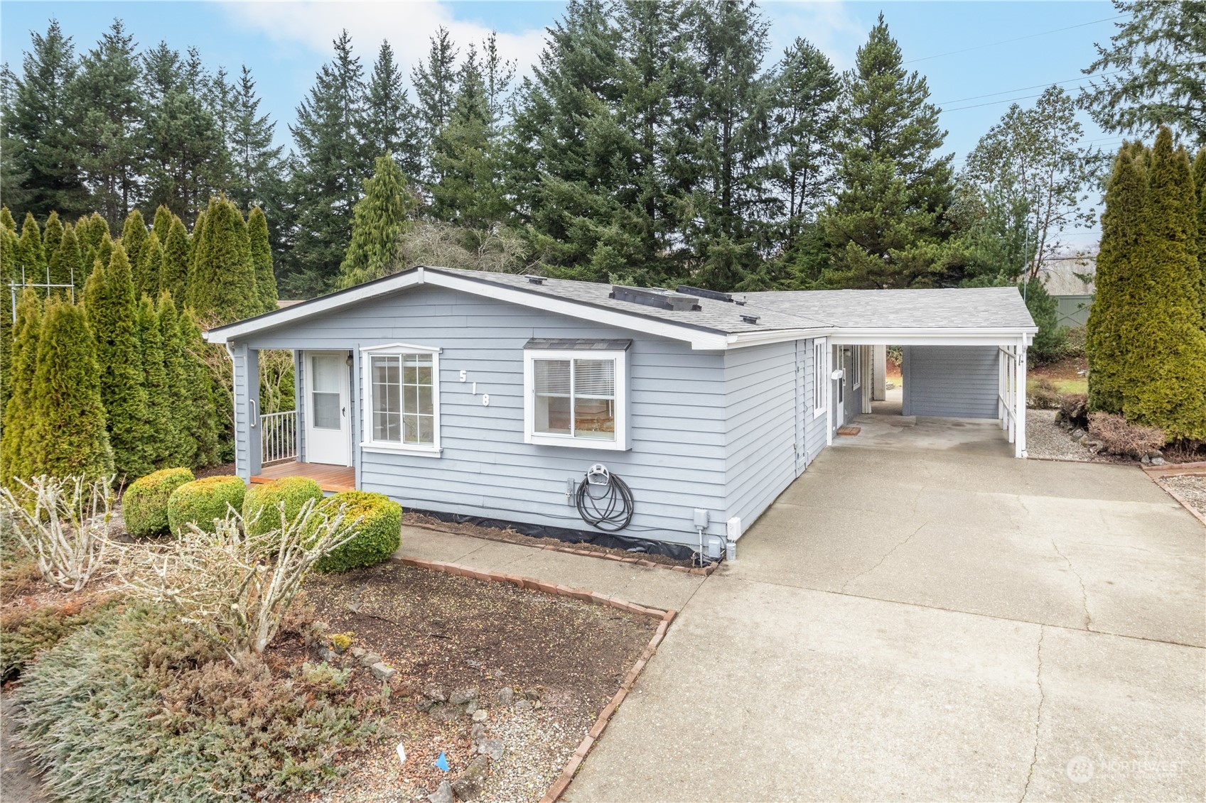 518 NW Silver Meadows Lane