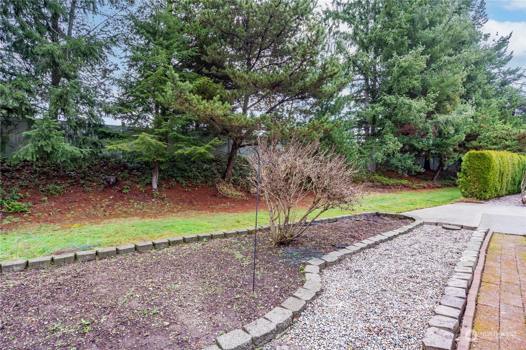 518 NW Silver Meadows Lane