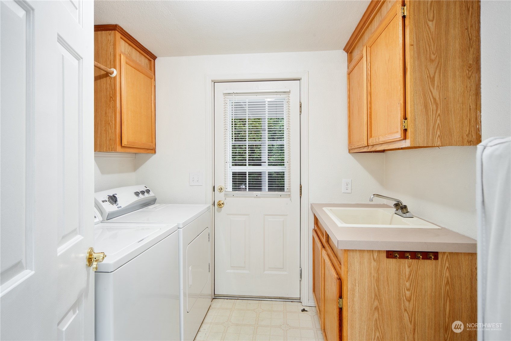 518 NW Silver Meadows Lane