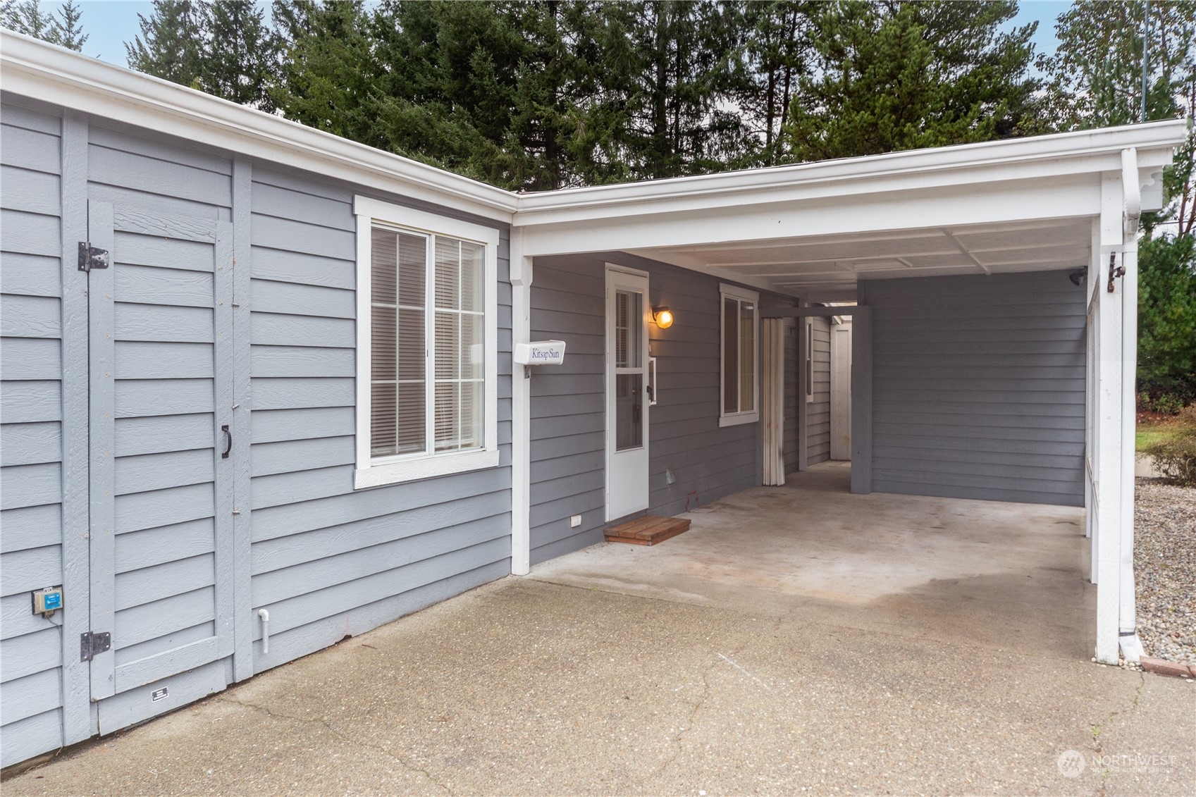 518 NW Silver Meadows Lane