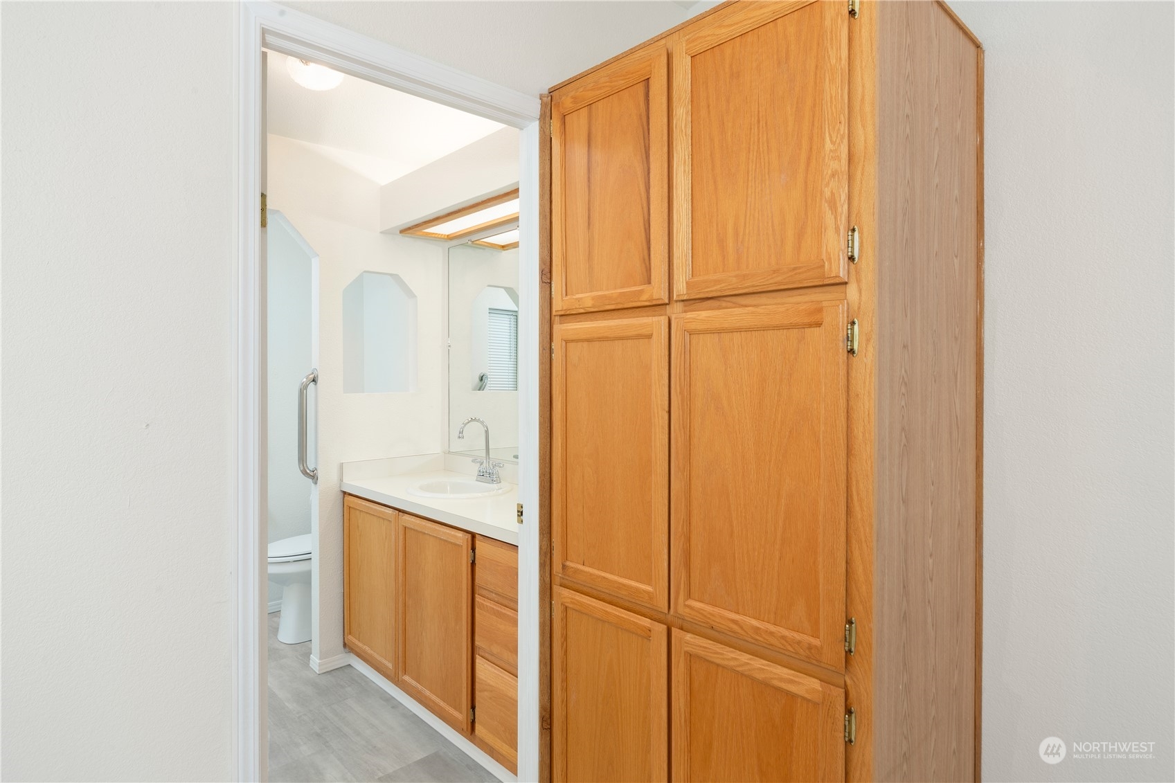 518 NW Silver Meadows Lane