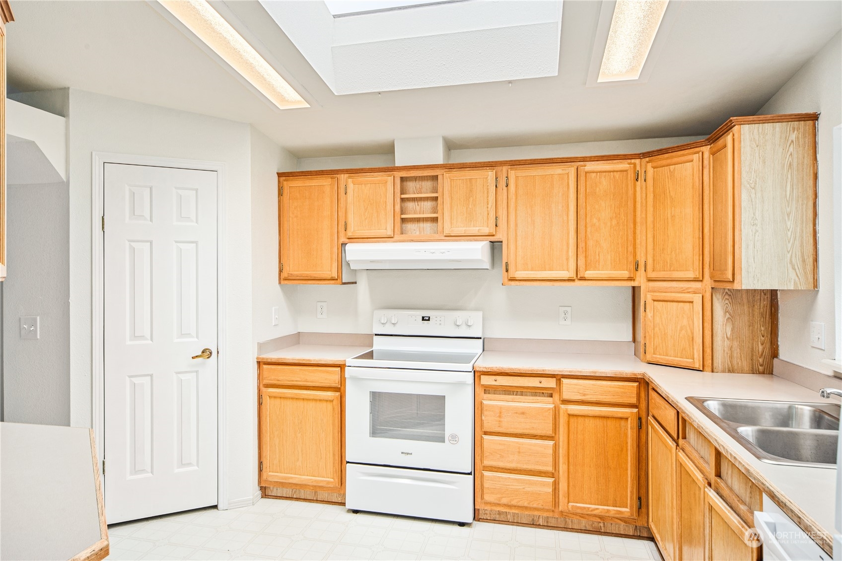 518 NW Silver Meadows Lane