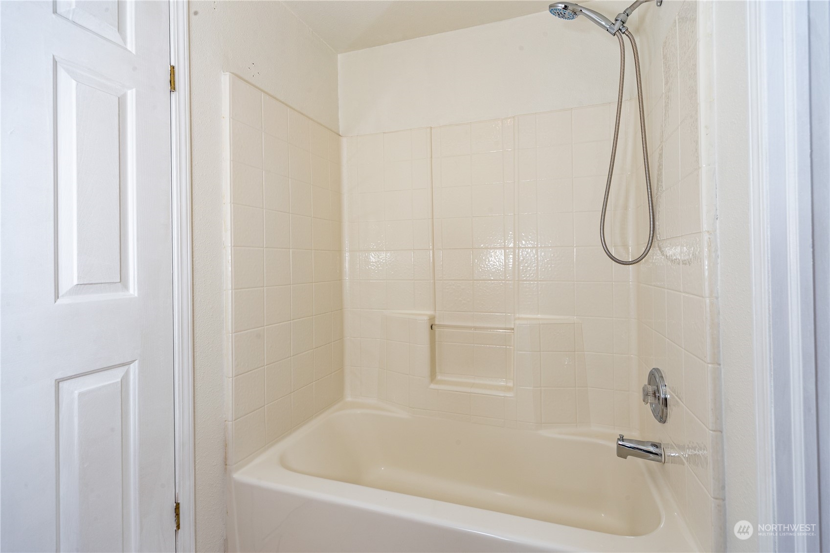 518 NW Silver Meadows Lane