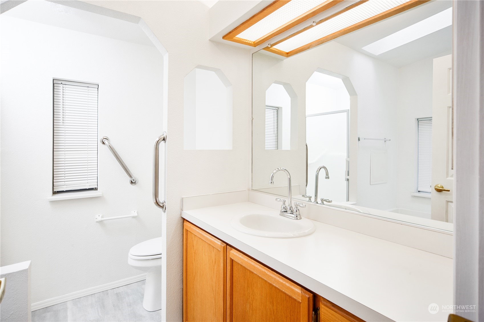 518 NW Silver Meadows Lane