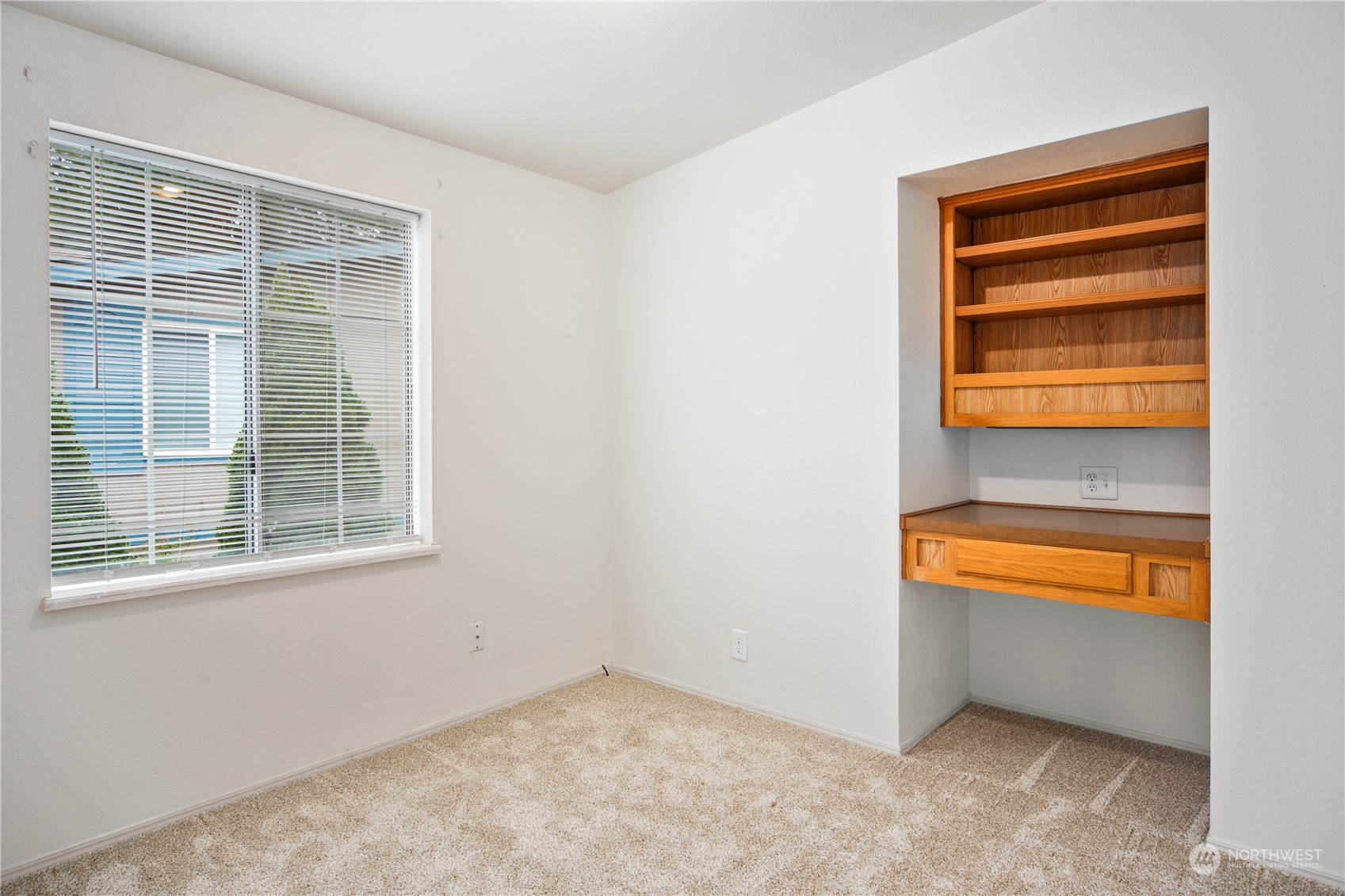 518 NW Silver Meadows Lane