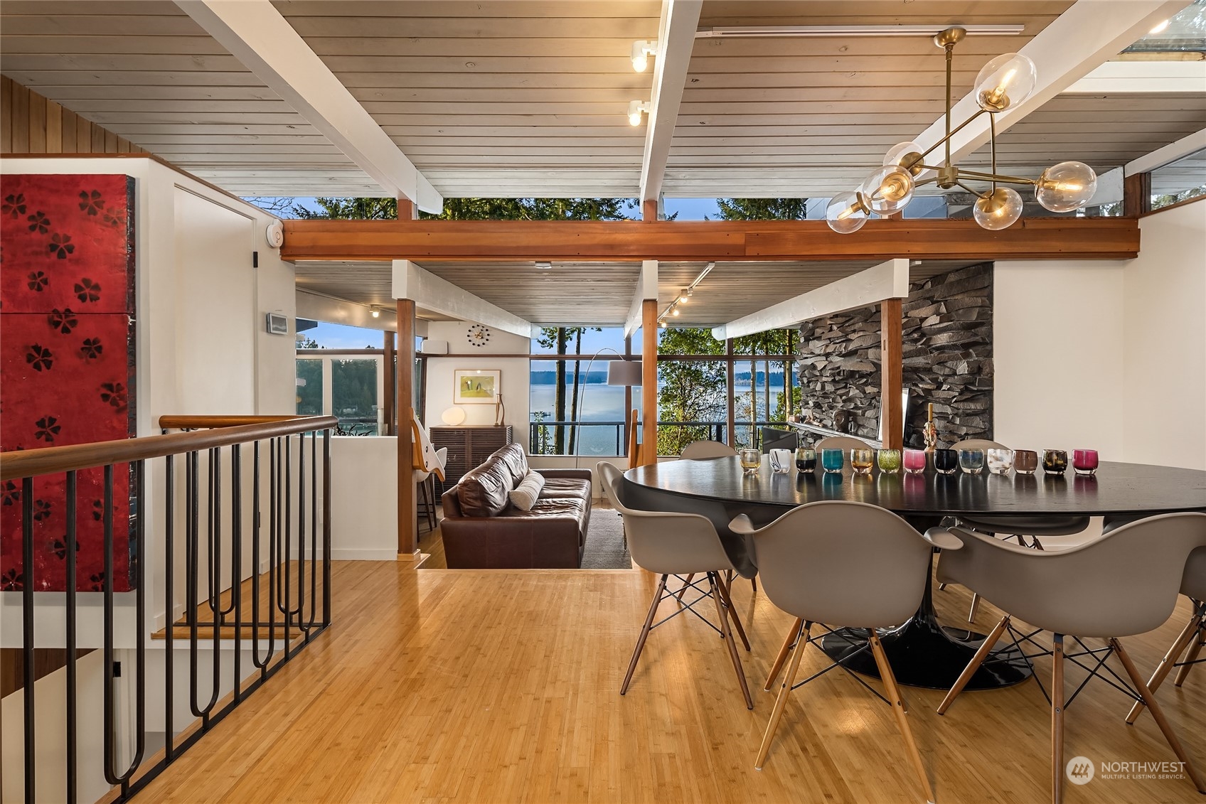 6522 NE Bayview Boulevard