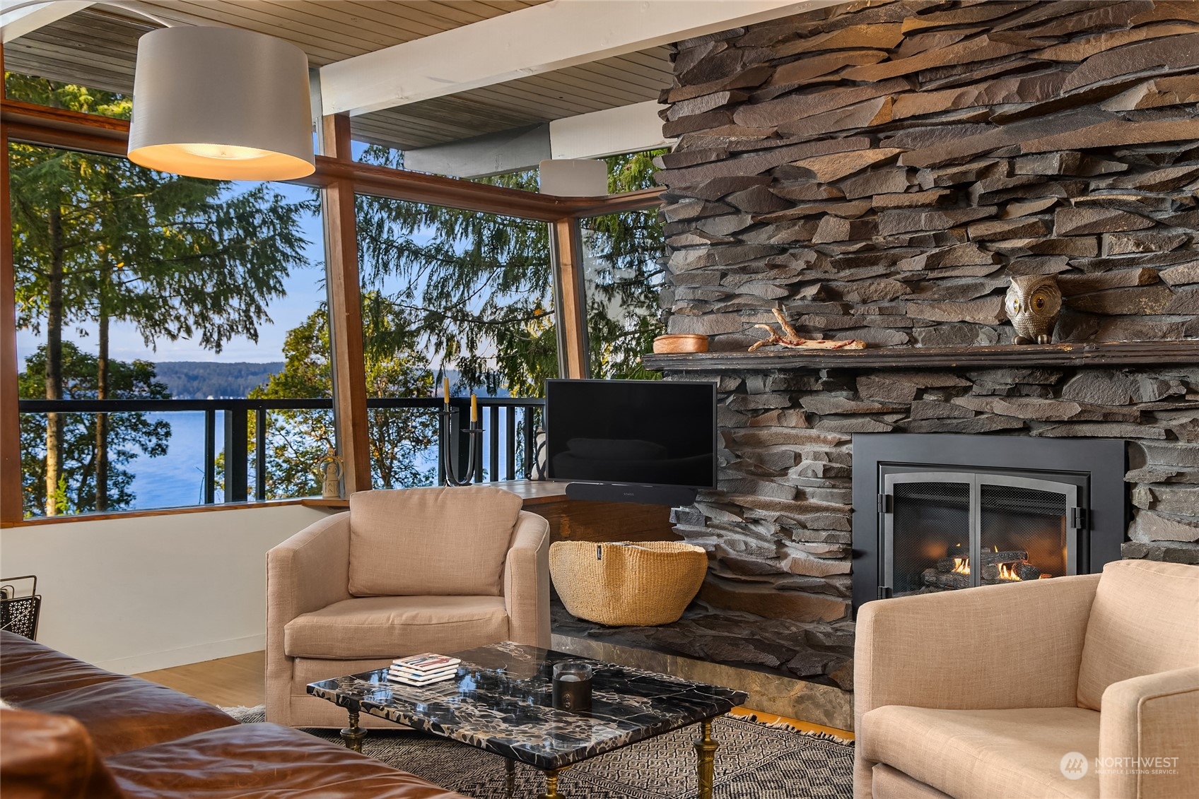 6522 NE Bayview Boulevard