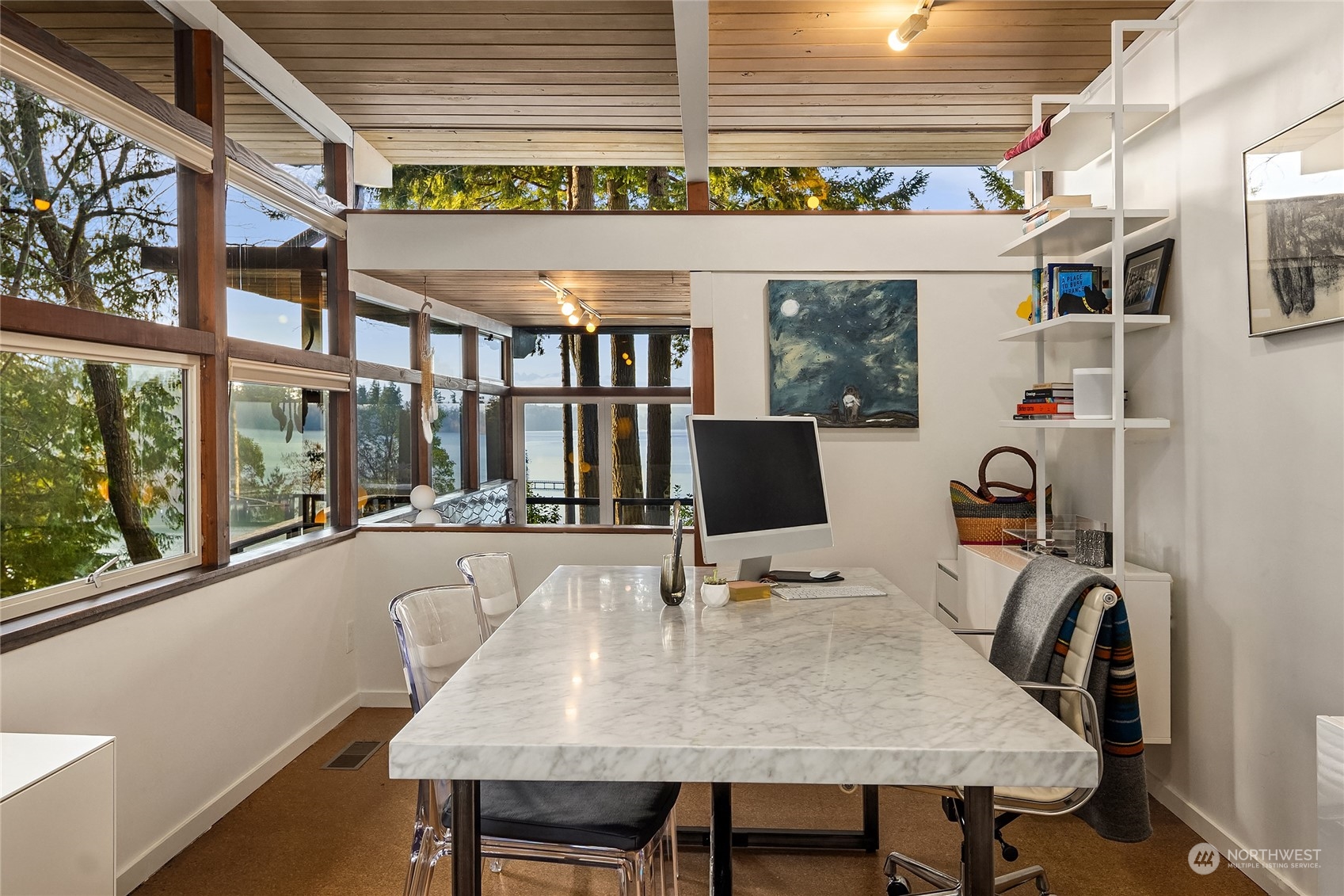 6522 NE Bayview Boulevard