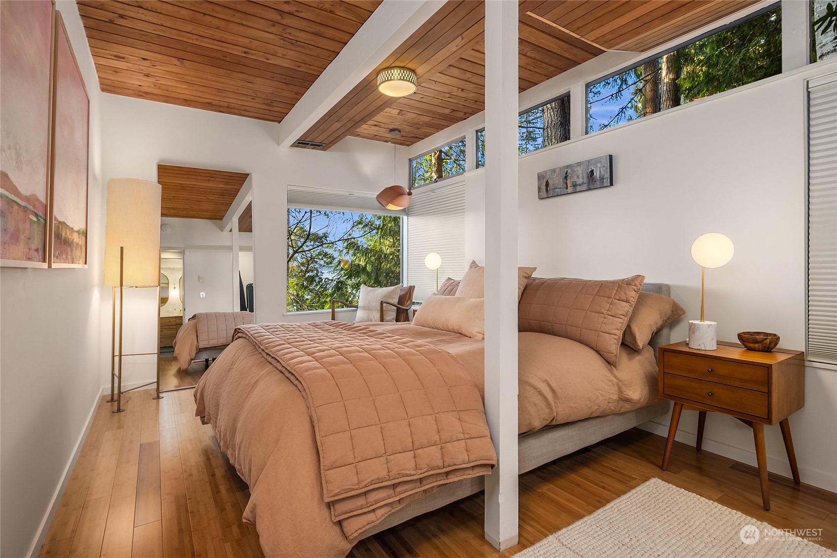 6522 NE Bayview Boulevard