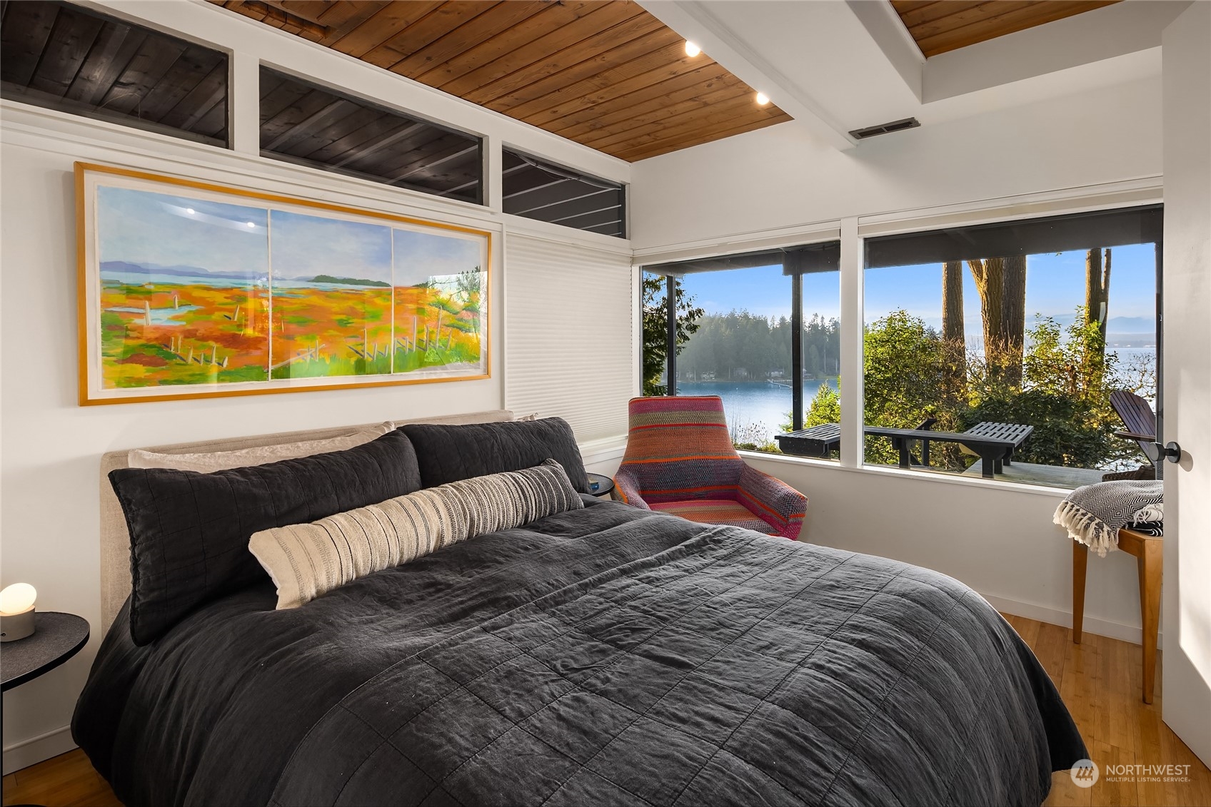 6522 NE Bayview Boulevard