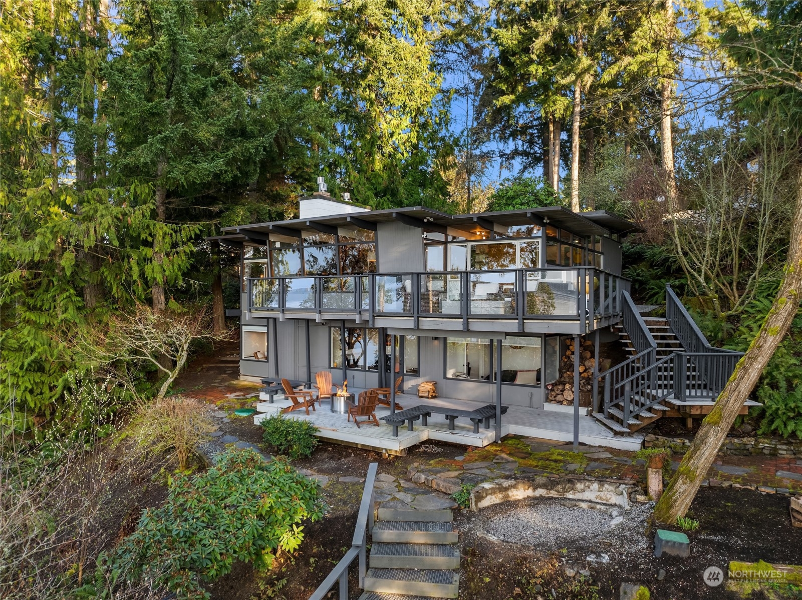 6522 NE Bayview Boulevard